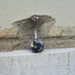 navel iridescente